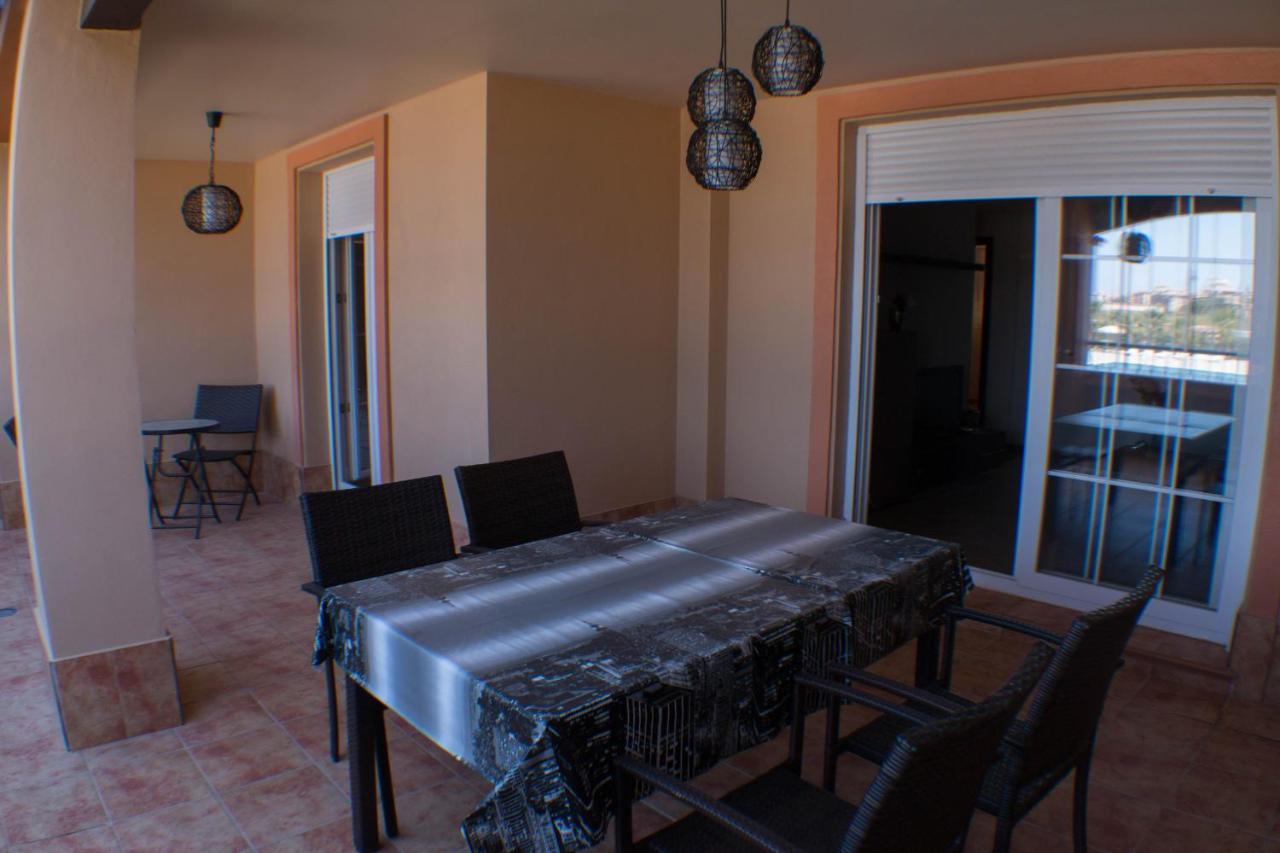 Urbanización Las Arenas Isla Canela Exterior foto